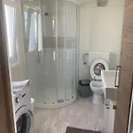 度假居 Bea, Familly Place, Free Parking And Wifi In Camp Dalmatino 德拉格
