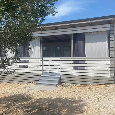 Bea, Familly Place, Free Parking And Wifi In Camp Dalmatino 펜션 드라게