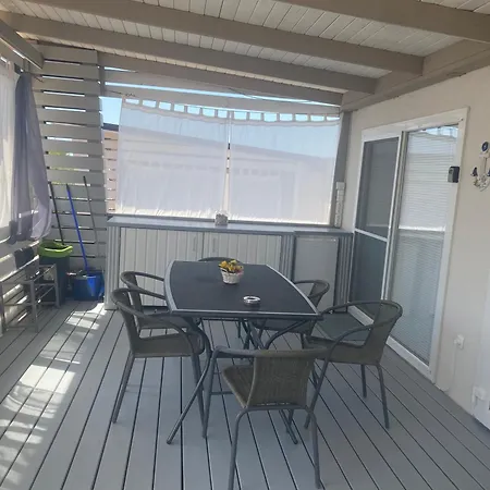 펜션 Bea, Familly Place, Free Parking And Wifi In Camp Dalmatino 드라게